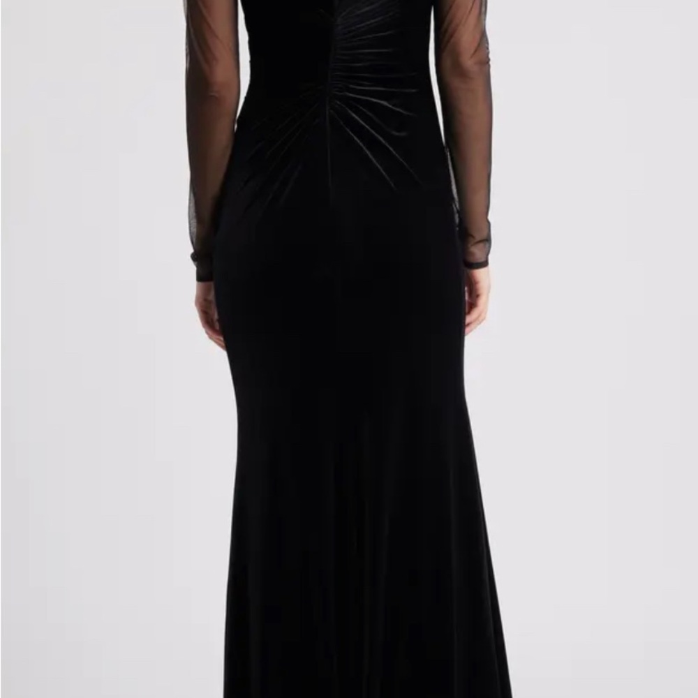 NWT ELIZA J Embellished Ruched Long Sleeve Velvet Gown SZ 2 - Picture 2 of 7